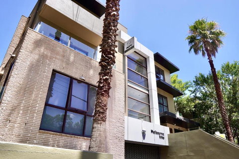 Melbourne ViVo - Accommodation Ballina 0