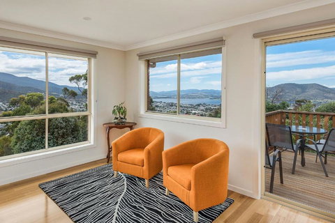 Mayhill Views Space And Style - Accommodation Ballina 2