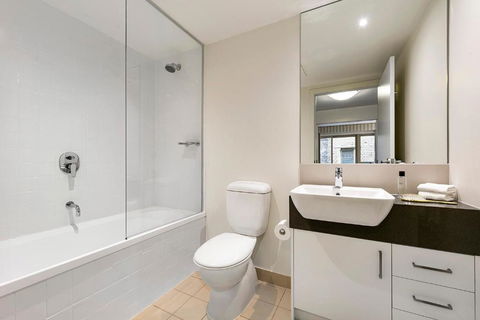 Melbourne Carlton Central Apartment Hotel Official - Accommodation Ballina 2