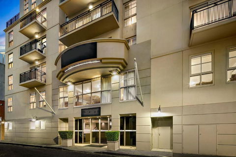 Melbourne Carlton Central Apartment Hotel Official - Accommodation Ballina 1