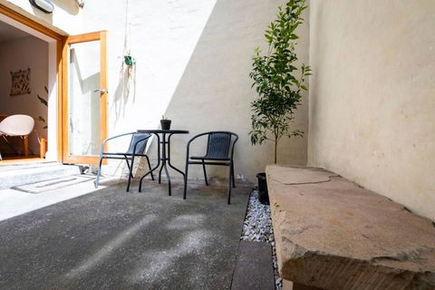 MELVINGTON BOUTIQUE APARTMENT IN HOBART CBD O - Accommodation Ballina 1