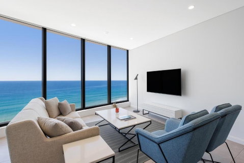 Meriton Suites Surfers Paradise - Accommodation Ballina 2