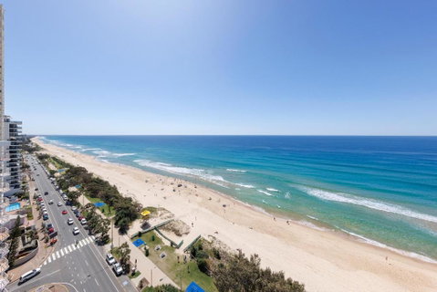 Meriton Suites Surfers Paradise - Accommodation Ballina 3