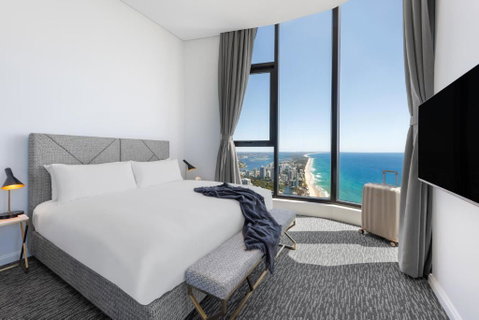 Meriton Suites Surfers Paradise - Accommodation Ballina 0