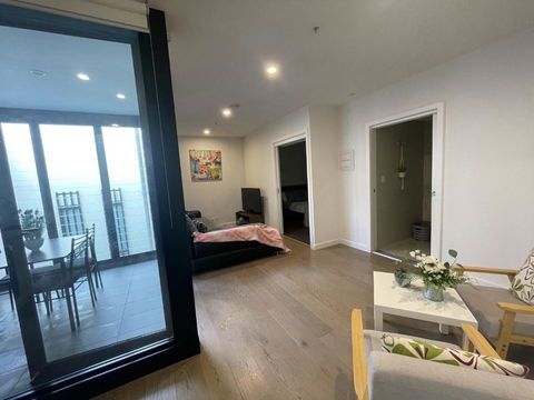 Modern 1BD Apt W Free Parking In Central Brunswick - Accommodation Ballina 1