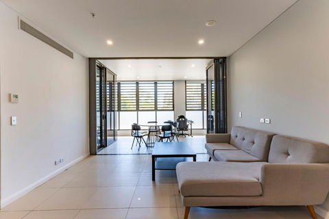 Modern 2B With Loft Bed Parking Central Mascot - Accommodation Ballina 0