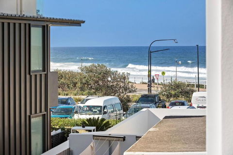 Modern Courtyard Oasis For Easy Beachside Living - Accommodation Ballina 1