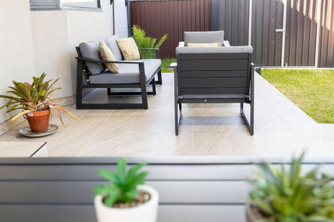 Modern Home In The Heart Of Bankstown - Accommodation Ballina 2