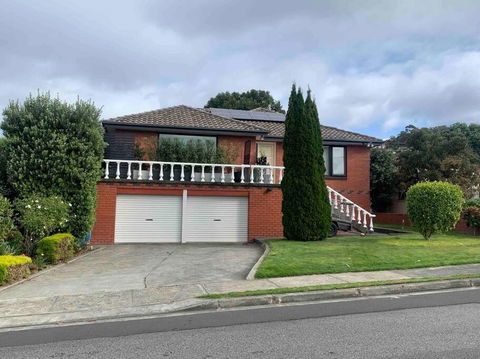 Modern Light Filled Home Near Beaches - Accommodation Ballina 0