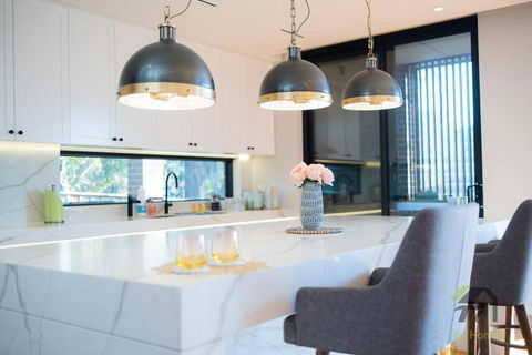 Modern Summer Palace In Epping - Accommodation Ballina 1