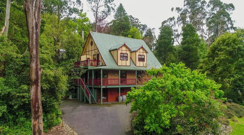 Mountain Lodge - Accommodation Ballina 0