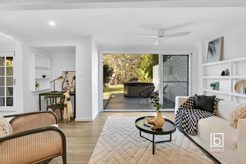 Natuna Lakeside Retreat - Accommodation Ballina 3