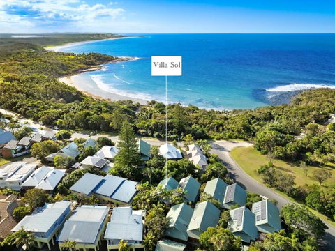 NEW Luxury Angourie Villa! Dream Location, WiFi ++ - Accommodation Ballina 1