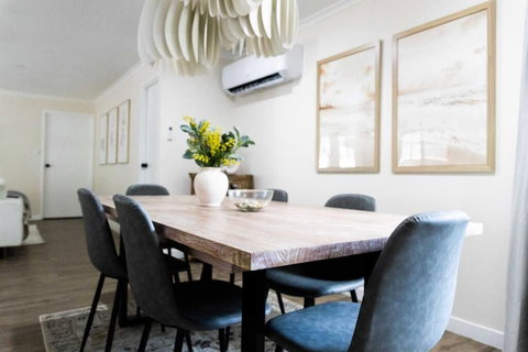 Newly Renovated Home Near Shops, M1, National Forest & Koalas! - Accommodation Ballina 1