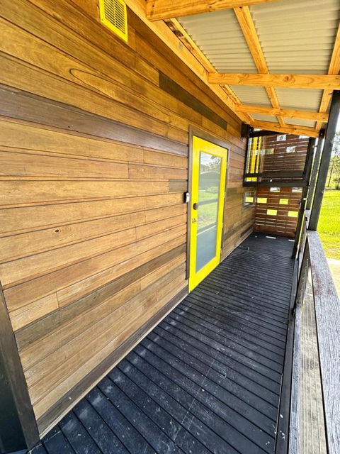 Ocean Breeze Tiny House - Ocean And Lake View - Accommodation Ballina 3