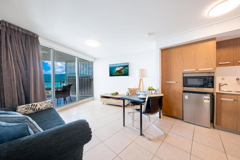 Ocean Dreams On Airlie - Studio Apartment - Accommodation Ballina 3