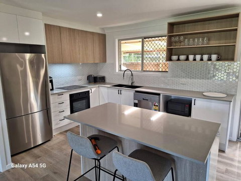 Ocean Shores 4 Bedroom House - Accommodation Ballina 0