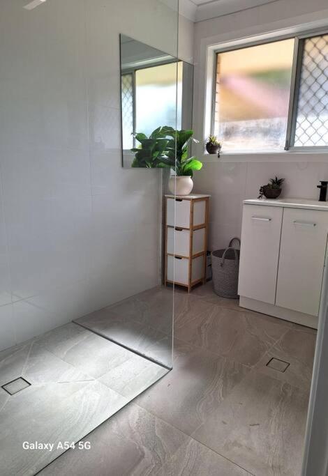 Ocean Shores 4 Bedroom House - Accommodation Ballina 2