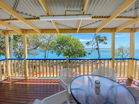 Ocean Shores UP - Burrum Heads- Riverfront - Pool -2BR - Accommodation Ballina 1