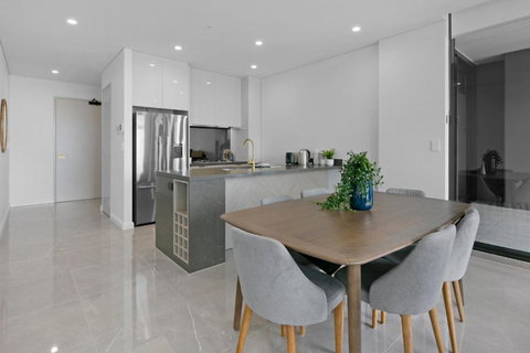 Oceanfront 2-Bed With Spectacular View, Pool & Gym - Accommodation Ballina 1