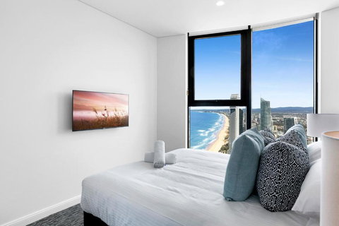 Oceanfront 2-Bed With Spectacular View, Pool & Gym - Accommodation Ballina 2