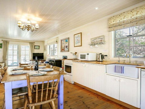 Orchard Cottage Alpine Southern Highlands - Accommodation Ballina 3