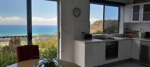 ON TOP Of THE WORLD Garden Studio - Accommodation Ballina 3