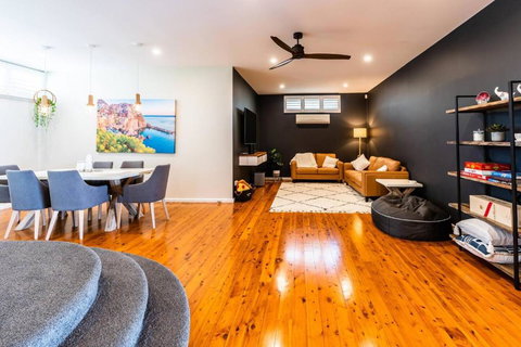 On The Corso - Sun-soaked Serenity With Lake Access - Accommodation Ballina 3