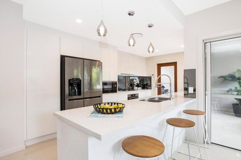 Park Avenue Luxe Townhouse Brand New Sleeps 9 - Accommodation Ballina 3