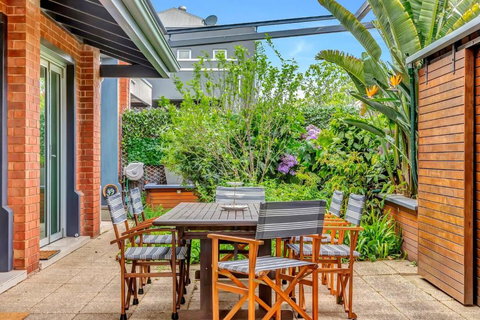 Parish Court - A Unique Contemporary Conversion - Accommodation Ballina 0