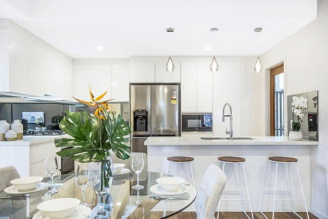 Park Avenue Townhouse Retreat Brisbane Sleeps 10 - Accommodation Ballina 1