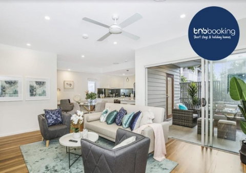 Park Avenue Townhouse Retreat Brisbane Sleeps 10 - Accommodation Ballina 0