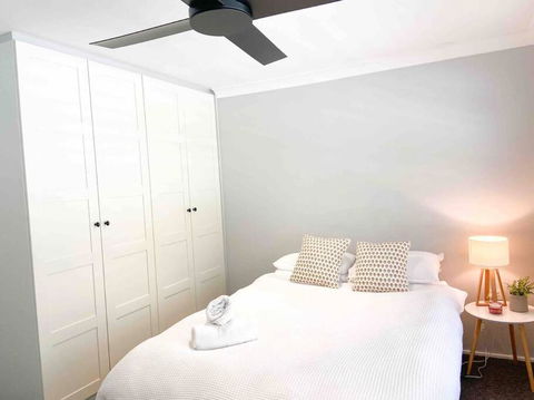 Peaceful Merewether Family Home - Accommodation Ballina 0
