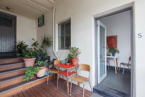 Parkside Hideaway - Beautiful Art Deco Near Zoo - Accommodation Ballina 2