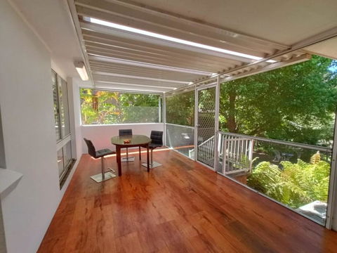 Peaceful Room In Modern And Spacious Baulkham Hills Home - BH2 - Accommodation Ballina 3