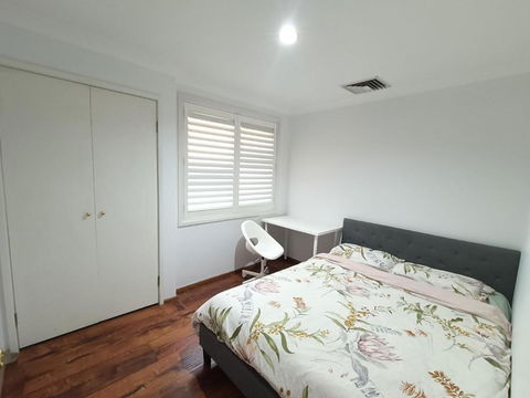 Peaceful Room In Modern And Spacious Baulkham Hills Home - BH2 - Accommodation Ballina 1