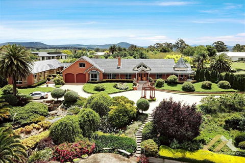 Perfect Entertainer-s Home With Pool - Accommodation Ballina 0