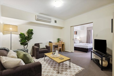 Perth Picture Perfect 1 BDR - Accommodation Ballina 1