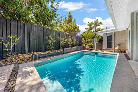 Pet Friendly Holiday Home With Pool On Alex - Accommodation Ballina 1