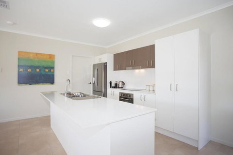 Petrie Beach Holiday Home - Accommodation Ballina 3