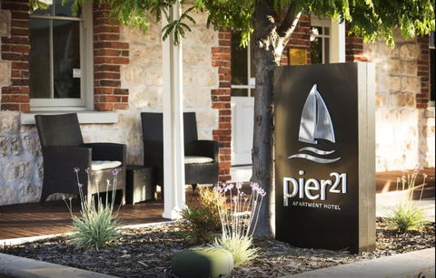 Pier 21 Riverside Apartment Hotel - Accommodation Ballina 1