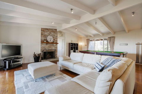 Port Philip Panorama - Bayview Retreat And Pool Bliss - Accommodation Ballina 0