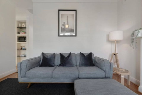 Port Phillip Bay Perfection In Albert Park - Accommodation Ballina 3