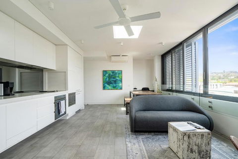 Radiant 2BR Top-Level Unit With Wi-Fi Near Bondi Beach - Accommodation Ballina 1