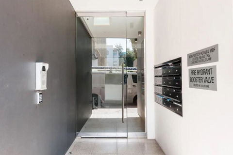 Radiant 2BR Top-Level Unit With Wi-Fi Near Bondi Beach - Accommodation Ballina 3