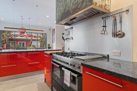 Quaint 4-Bed With Backyard 5-Min To The Beach - Accommodation Ballina 2