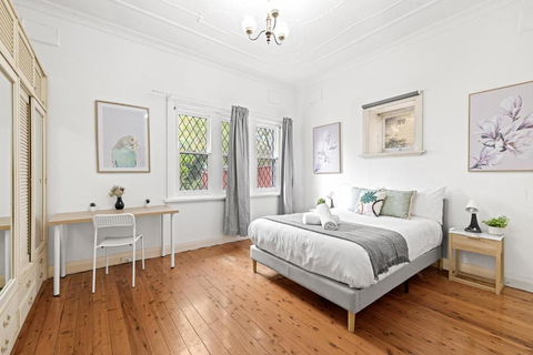 Quaint Double Room - Seconds To Shops & Eateries - Shared Bathroom - Accommodation Ballina 1