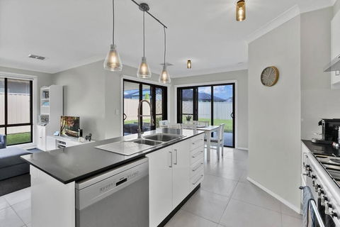 Red Gum Rise - Gateway To The Southern Highlands - Accommodation Ballina 0