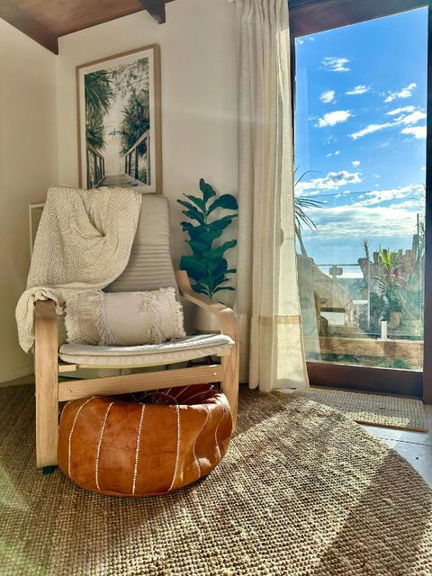 Private Access Retreat 1 Queen Bedroom W Stunning Pool And Ocean Views - Accommodation Ballina 3