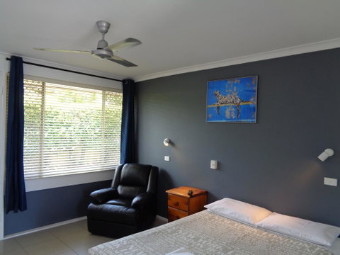 Aspley Sunset Motel - Accommodation Ballina 0